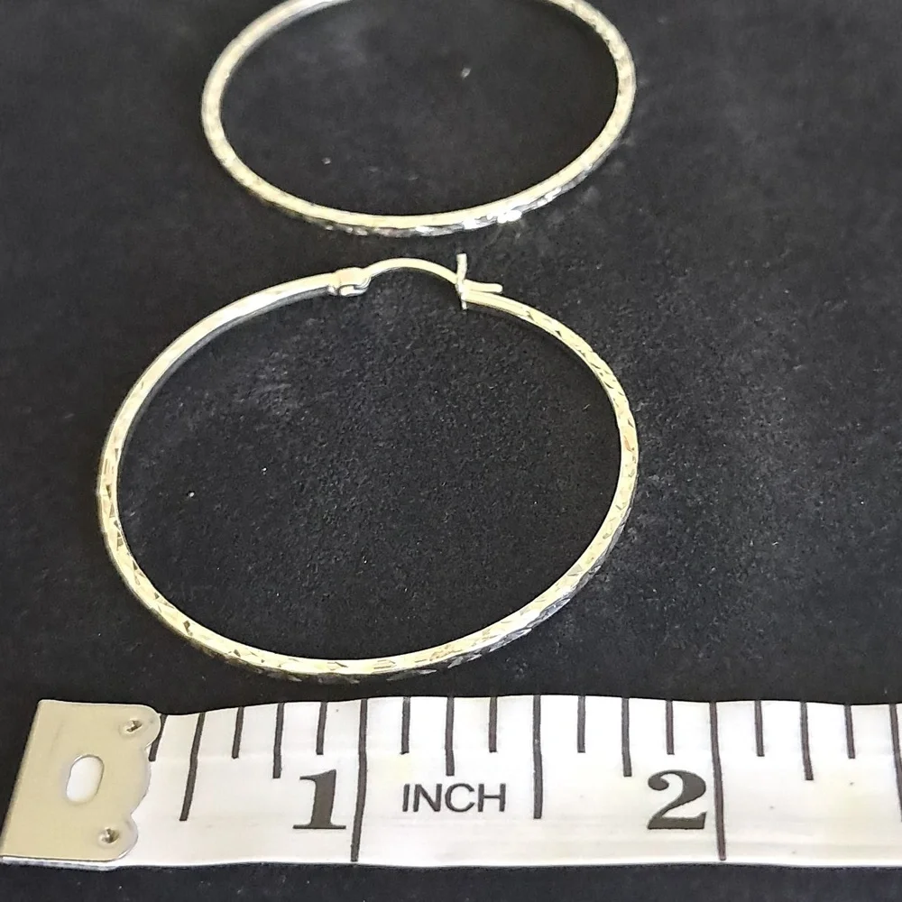 Sterling Silver Diamond Cut Hoop Earrings‎